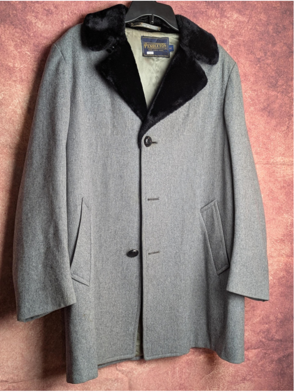 Vintage 1970s Pendleton Men's Wool Coat Size 42 Gray Black Faux Fur Collar 1